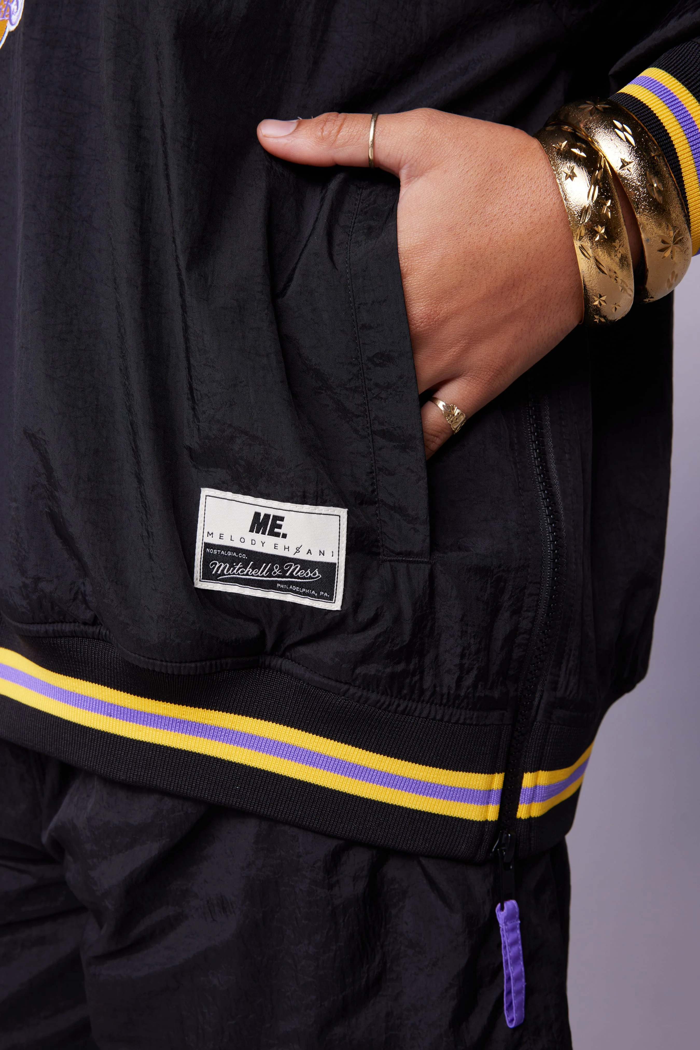 Lakers Nylon Shooting Shirt - Image 6